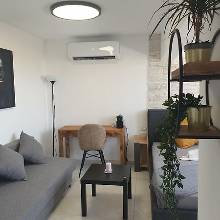 Maya New Guest House -Panoramic Sea&Citycentre View, Haifa Ruang foto